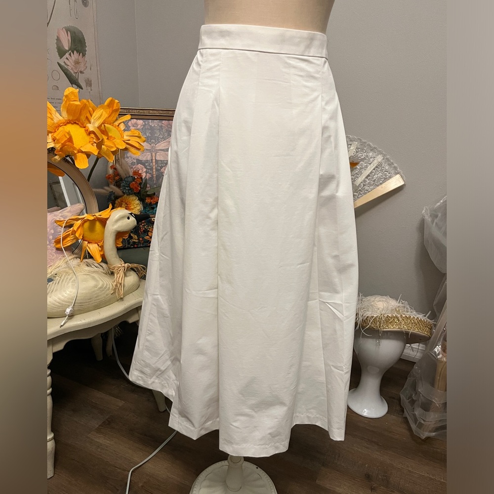 Uniqlo White A-Line Midi Skirt